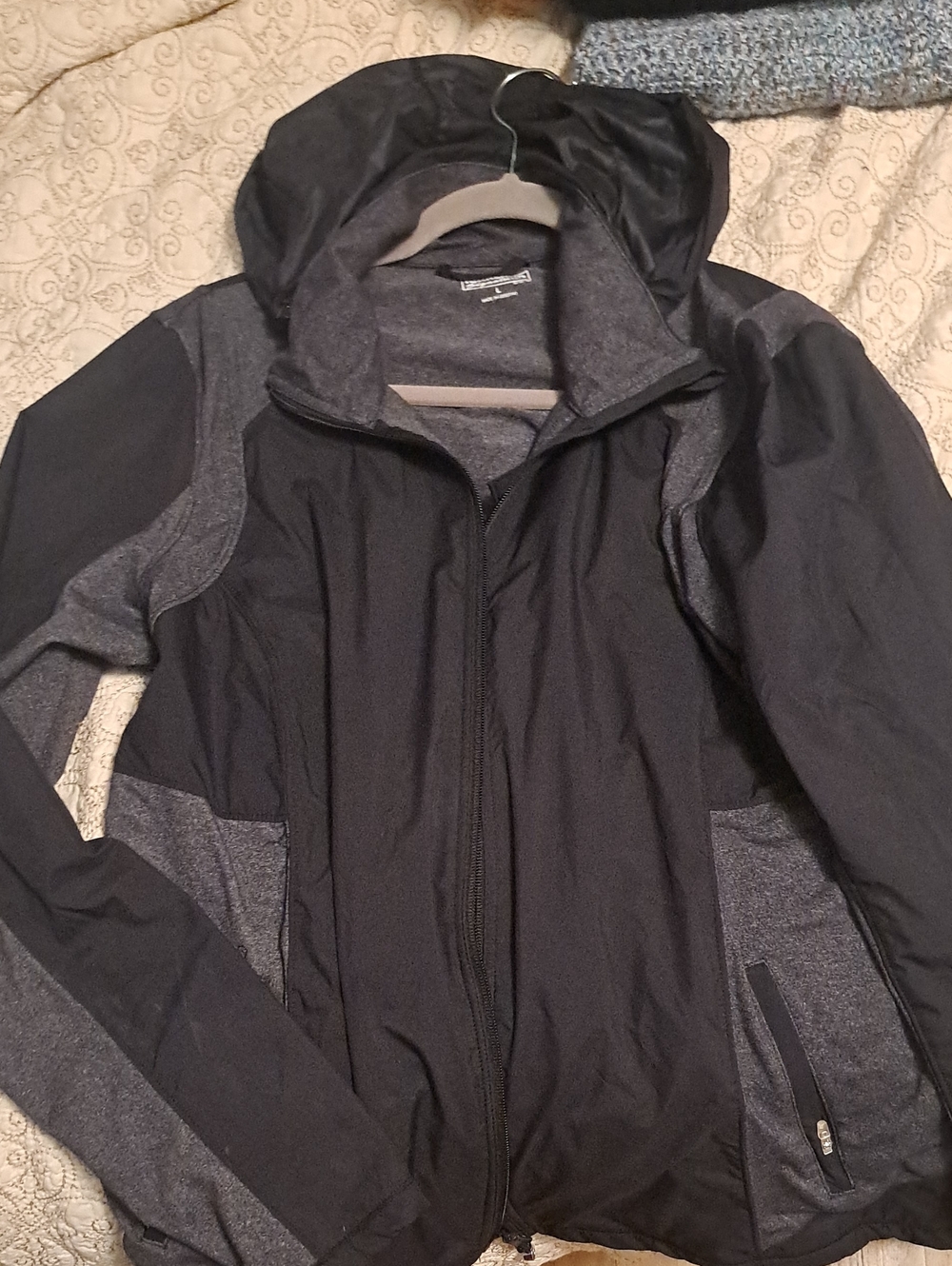 Women’s Hooded Active Softshell Jacket - Black & Charcoal Kirkland L